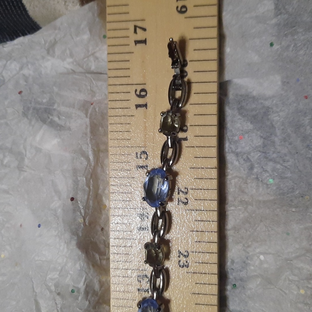 Zwarovski crystal Necklace - Picture 13 of 16